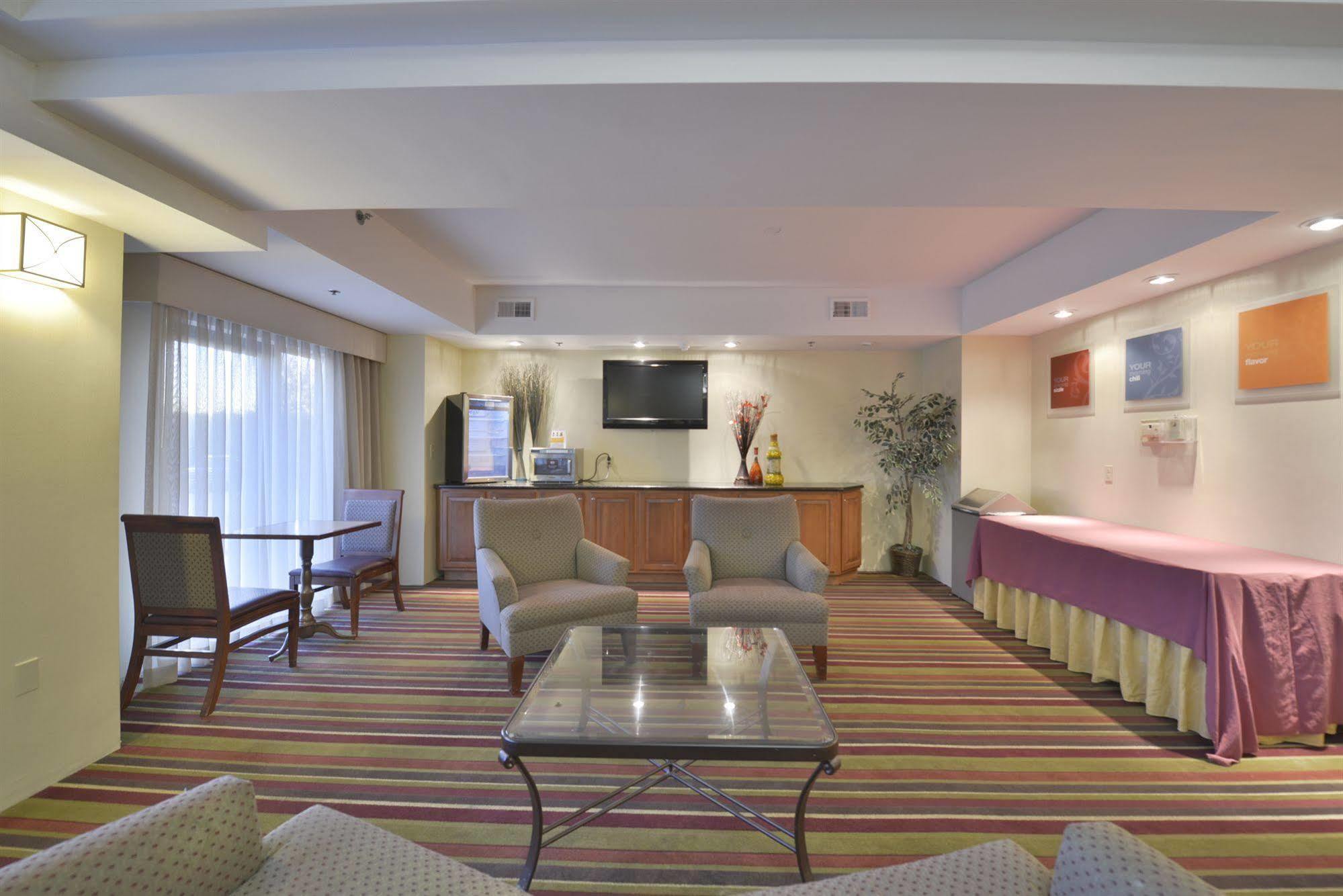 Holiday Inn Express - Lorton By Ihg Exterior foto